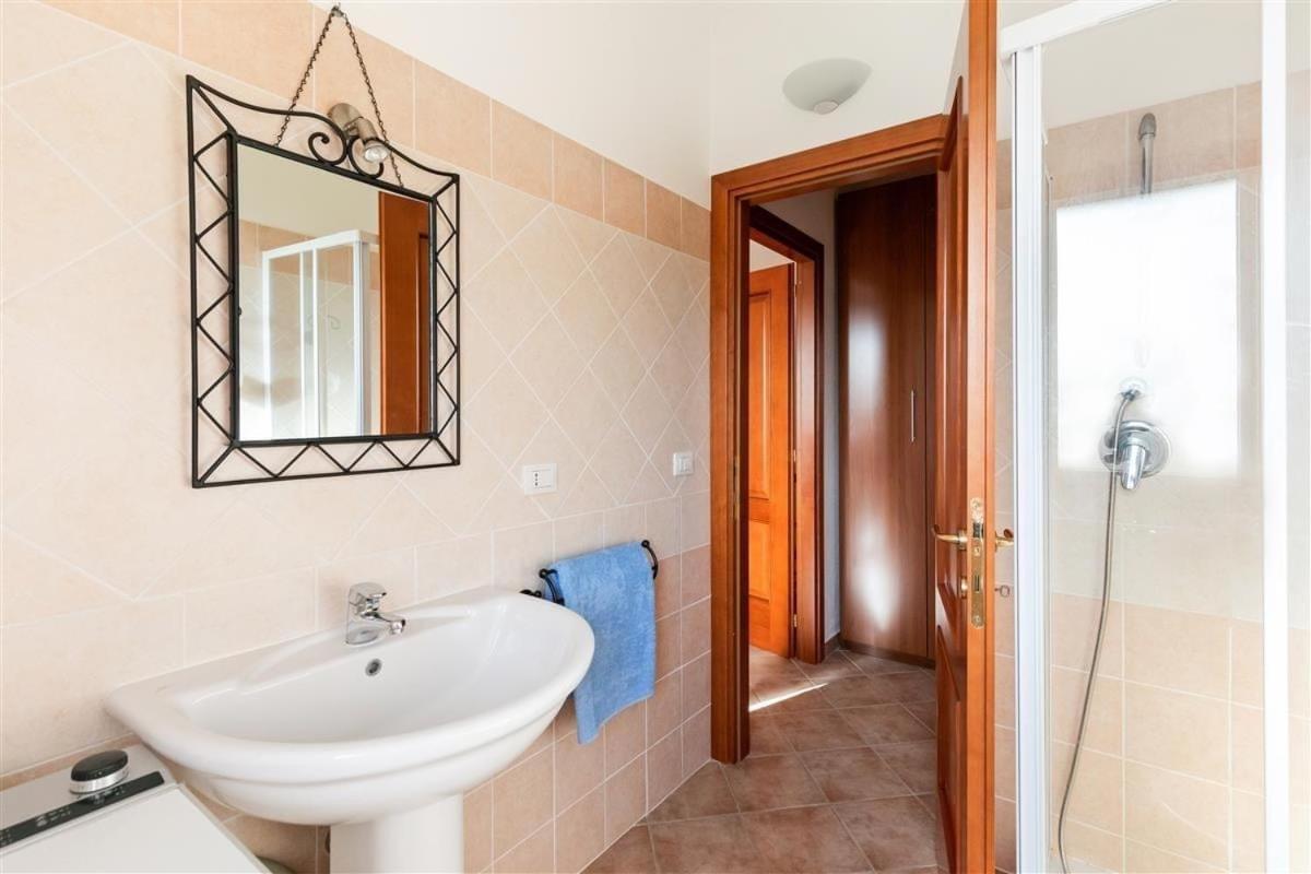 La Finestra Sul Castello Apartamento Bosa Exterior foto