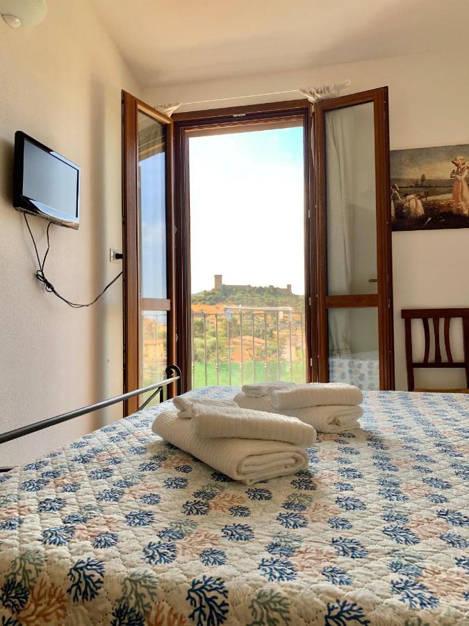 La Finestra Sul Castello Apartamento Bosa Exterior foto